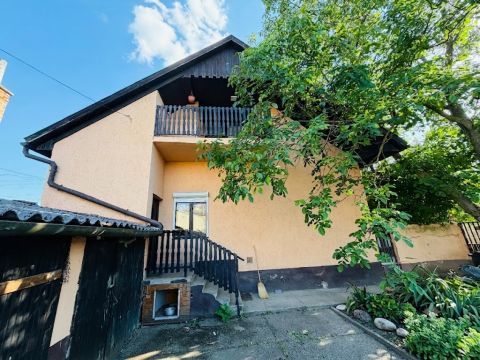 Eladó Ház 2500 Esztergom 