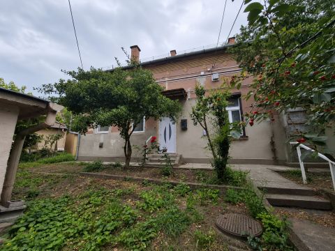 Eladó Lakás 1163 Budapest 16. kerület , Sashalmon a  kiserdő közelében