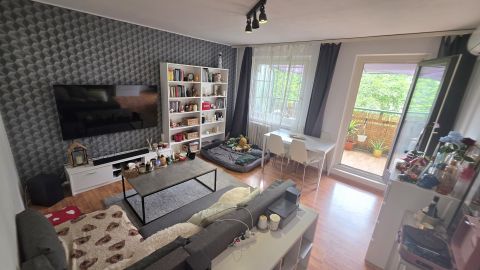 Eladó Lakás 1048 Budapest 4. kerület Kiváló elosztású,tágas lakás Káposztásmegyer zöld övezetében