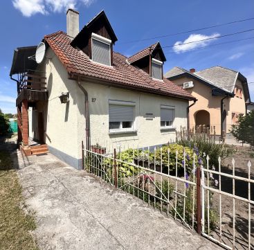 Eladó Ház 9027 Győr Római út közelében