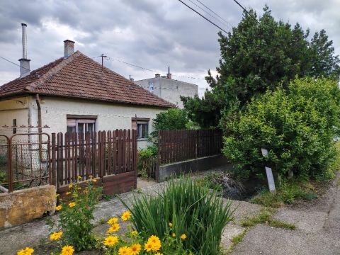 Eladó Ház 5000 Szolnok , 5000 Szolnok, csendes