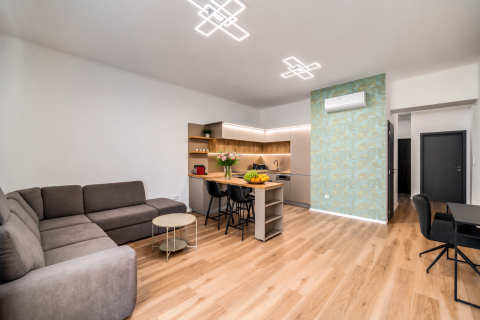 Eladó Lakás 1091 Budapest 9. kerület , Kálvin térnél erkélyes, duplakomfortos felújított lakás