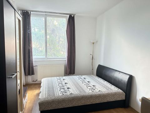 Eladó Lakás 6000 Kecskemét , Belvárosában 1 szobás 1. emeleti garzon lakás 