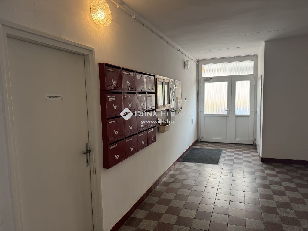 3200 Gyöngyös , Két szobás erkélyes lakás, Gyöngyösön, mindenhez közel — 1/21
