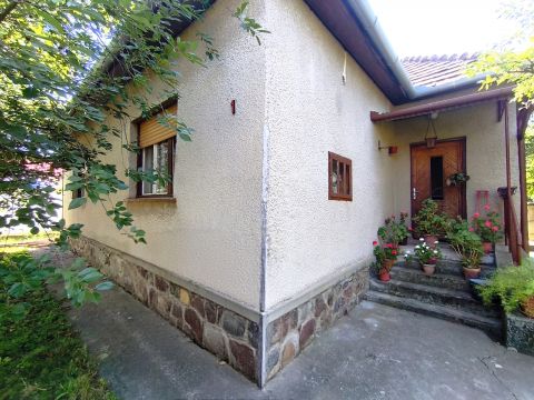 Eladó Ház 7346 Bikal , Arany János utca