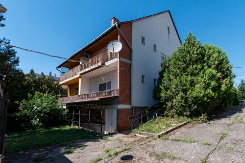 Eladó Ház 8000 Székesfehérvár 