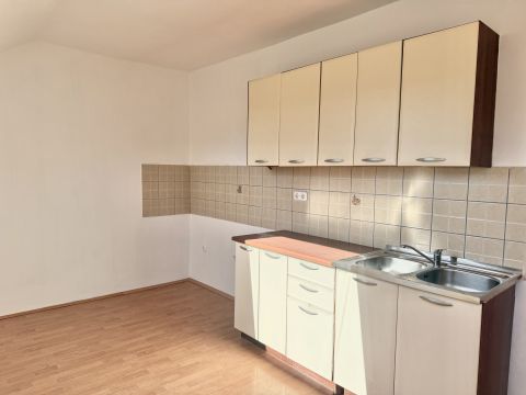 Eladó Lakás 7761 Kozármisleny 