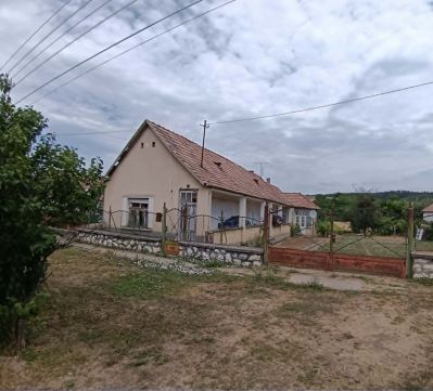 Eladó Ház 2526 Epöl 