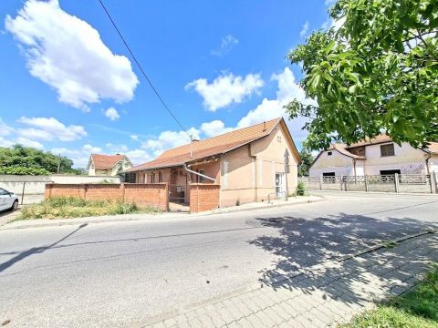 Eladó Iroda 2300 Ráckeve , 2300 Ráckeve, Fő út
