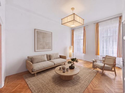 Eladó Lakás 1132 Budapest 13. kerület , Újlipótváros közkedvelt utcájában.