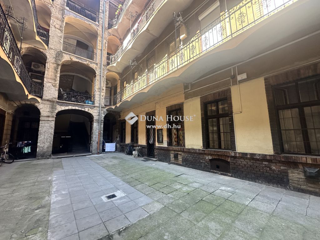 1076 Budapest 7. kerület , 37nm-es, 2 különnyíló szoba,  földszinti felújítandó lakás — 1/19