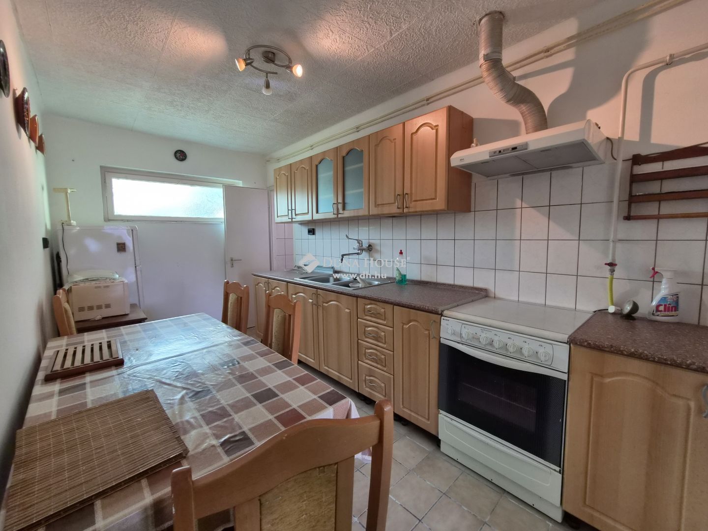 Gondozott, kétszobás családi ház Kalocsán – HZ023360