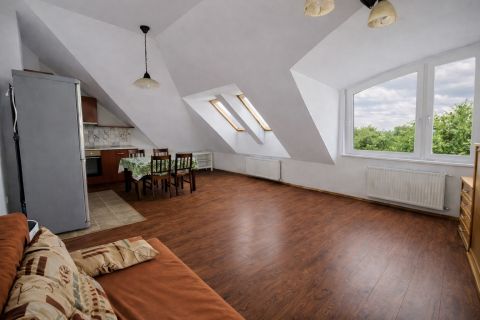 Eladó Lakás 1104 Budapest 10. kerület , ÓHEGY, ÁRNYASLIGET LKP., 2 SZOBÁS, 56m2-es, JÓ ÁLLAPOTÚ LAKÁ