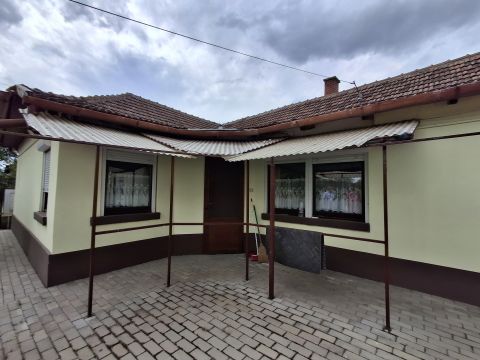 Eladó Ház 5525 Füzesgyarmat 