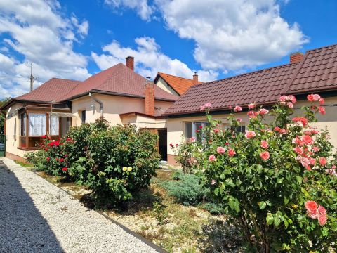 Eladó Ház 8360 Keszthely 