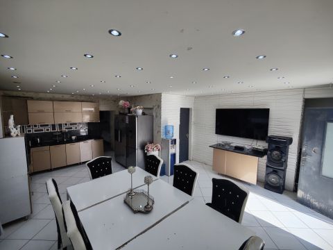 Eladó Ház 2225 Üllő , Üllőn 90 négyzetméteres kétszintes házrész saját kerttel