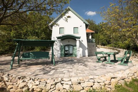 Eladó Ház 8245 Pécsely 
