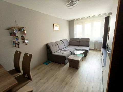 Eladó Lakás 1035 Budapest 3. kerület Óbudán a Kerék utcai iskolához közel