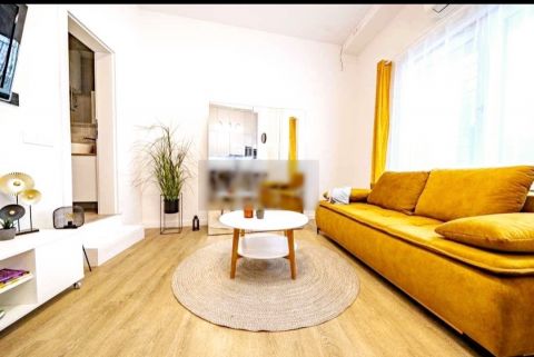 Kiadó Lakás 1011 Budapest 1. kerület , KIADÓ GARZON A VÁRBAN!
