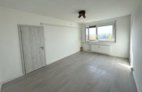 Eladó Lakás 2800 Tatabánya 