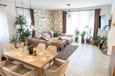 Eladó Ház 8400 Ajka 
