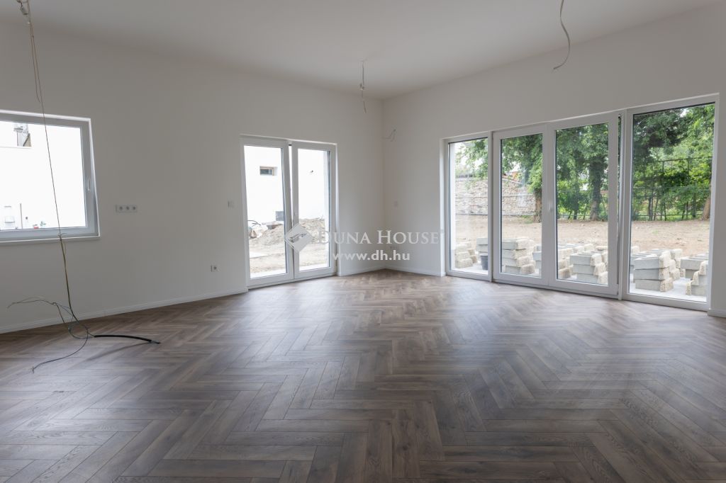 For sale Flat Budapest XV. kerület, 