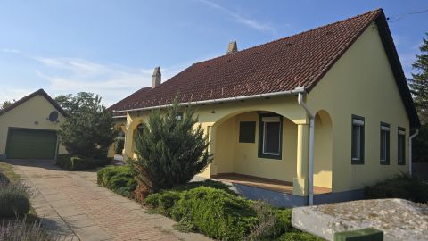 Eladó Ház 5243 Tiszaderzs 