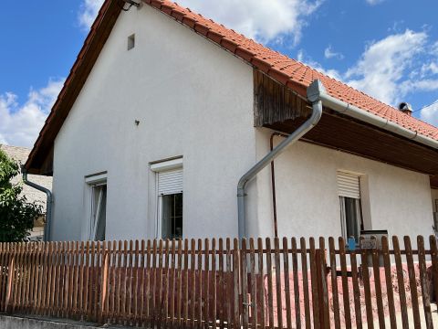 Eladó Ház 8157 Füle , álmaid megvalósíthatod