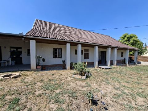 Eladó Ház 2241 Sülysáp , TERMÉSZETKÖZELI NYUGODT UTCÁBAN