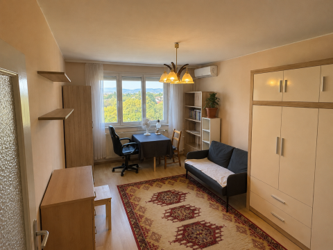 Eladó Lakás 1158 Budapest 15. kerület , Újpalotán 2 szobás 53 nm-es 5.emeleti Budai panorámás lakás 
