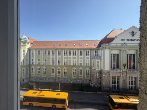 Kiadó Lakás 7621 Pécs 
