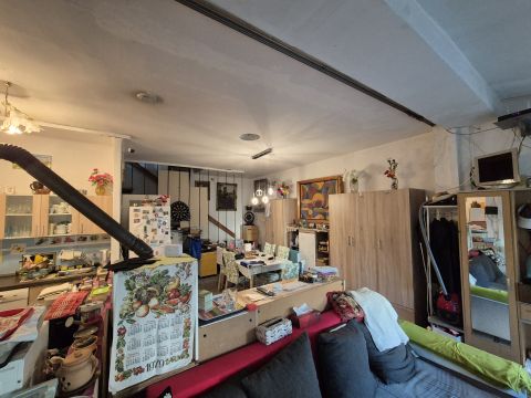 Eladó Ház 8600 Siófok , hangulatos kert, élhető ház, Balaton