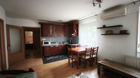 Kiadó Lakás 6000 Kecskemét 