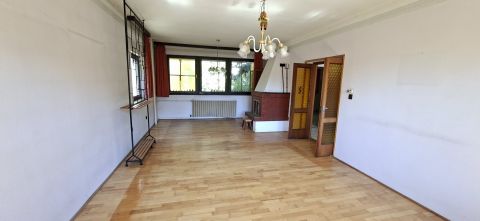 Eladó Ház 6000 Kecskemét Kecskemét Petőfiváros nappali + 3 szobás ház