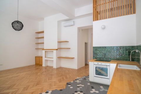 Eladó Lakás 1066 Budapest 6. kerület 