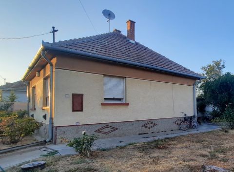 Eladó Ház 2366 Kakucs , Családi ház iskola, óvoda közelében