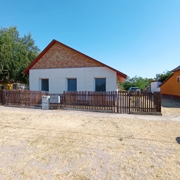 Eladó Ház 6793 Forráskút 