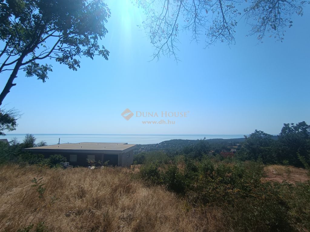 8220 Balatonalmádi , Balatonalmádi — 1/3