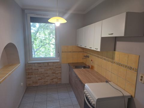 Eladó Lakás 6000 Kecskemét , Rávágy tér 10