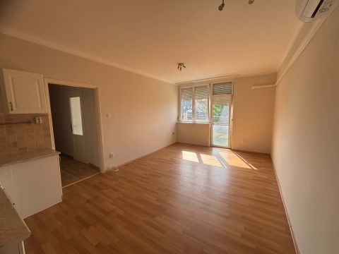 Kiadó Lakás 9200 Mosonmagyaróvár Cseresznyés utca környéke