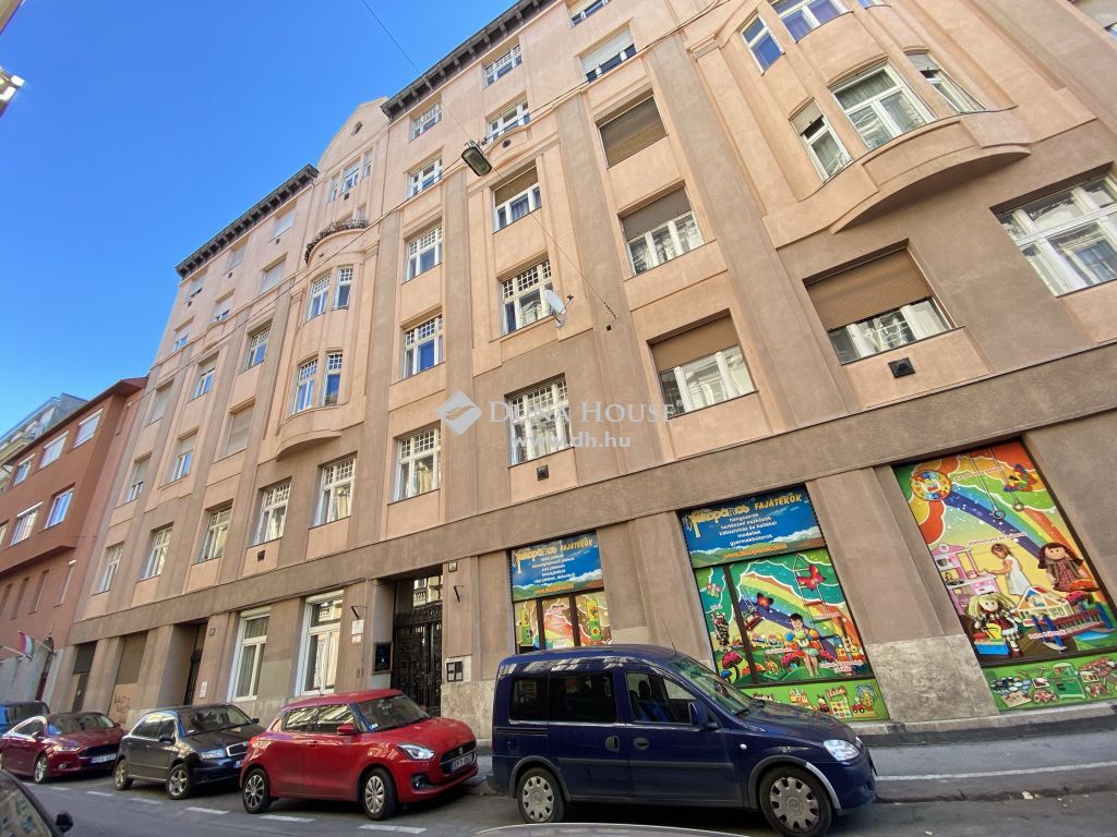 1085 Budapest 8. kerület — 1/20