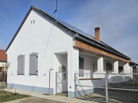 Kiadó Ház 7771 Palkonya , Palkonyán, a villányi borvidék legkeveltebb falujában