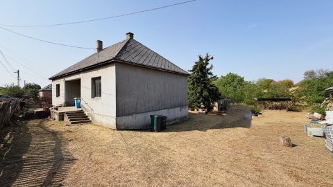 Eladó Ház 3716 Újcsanálos 