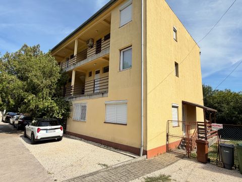 Eladó Lakás 8230 Balatonfüred Tagore sétány közelében, erkélyes kislakás