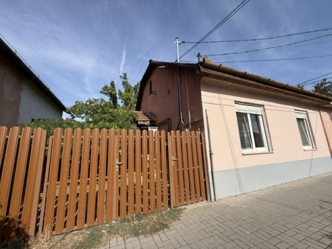 Eladó Ház 2220 Vecsés 
