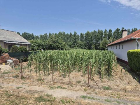 Eladó Telek 9326 Szil , Dózsa György út közelében