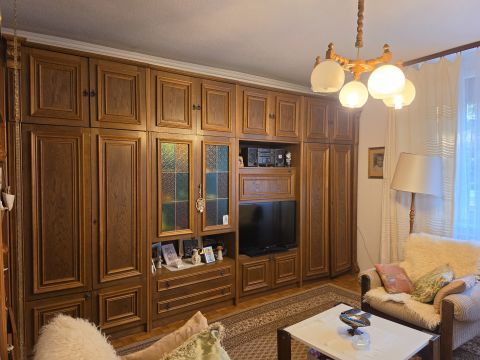 Eladó Lakás 2500 Esztergom 