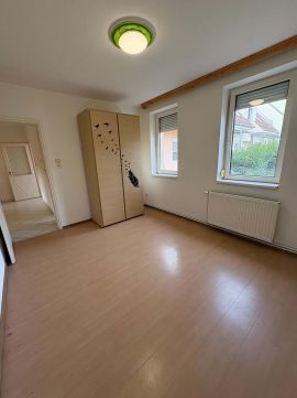 Eladó Lakás 9200 Mosonmagyaróvár , Óvoda köz közelében