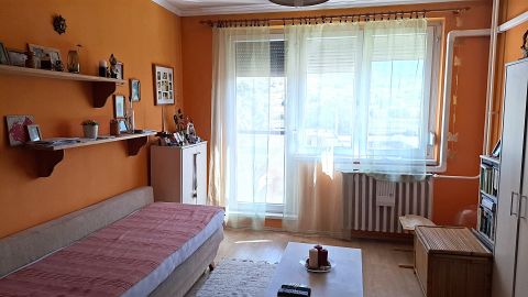 Eladó Lakás 2500 Esztergom 