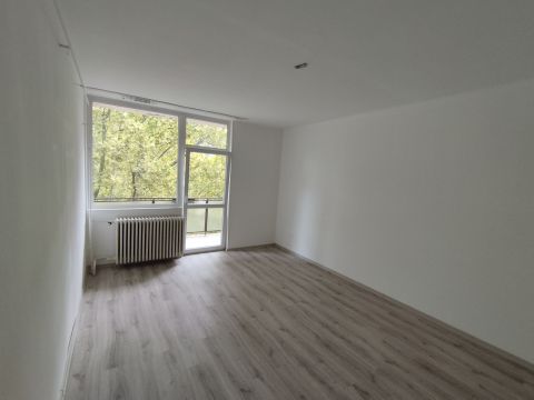 Eladó Lakás 2800 Tatabánya 